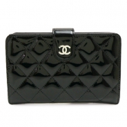 シャネル CHANEL 長財布 二つ折りフラップ マトラッセ キルティング クラシック ココマーク パテントレザー ブラック A48667 PATENT BLACK