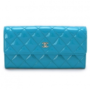 シャネル 長財布 CHANEL 財布 二つ折りフラップ マトラッセ/キルティング パテントレザー ブルー×SV A50096 PATENT BLSV