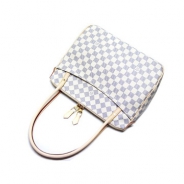 ルイヴィトンヴィトン　LV　バッグ　ダミエアズール　ショルダーバッグ　フィジェリPM　N41176 N41175