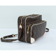 LOUIS VUITTON（ルイヴィトン）ナイル/ショルダーバッグ/モノグラム/M45244