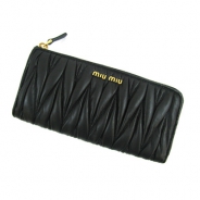 miu miu（ミュウミュウ）Ｌ型ＺＩＰ長財布(MI5M1183M)