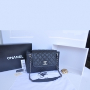 シャネル CHANEL キャビアスキン トートバッグ ブラック＆ヴィンテージ金具 A90456-2