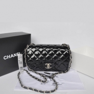 シャネル CHANEL マトラッセライン エナメル ショルダーバッグ ブラック A1116-6