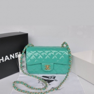 シャネル CHANEL マトラッセライン エナメル ショルダーバッグ ライトグリーン A1116-5