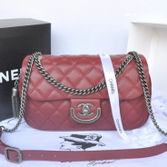 CHANEL/シャネル 金具付きチェーンショルダーバッグ レッド×シルバーアンティーク A67824-2