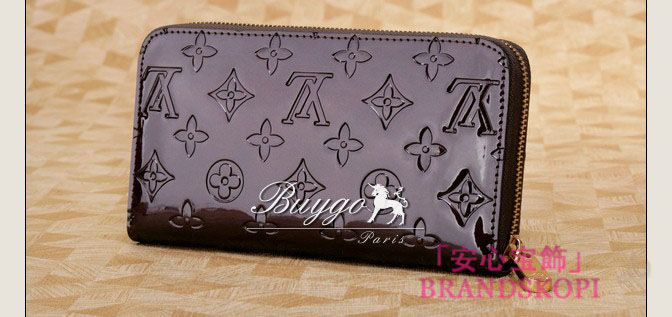ルイヴィトン　　ヴィトン　財布　LV　ヴェルニ　ラウンドジップ長財布　ジッピーウォレット　アマラント　M93522