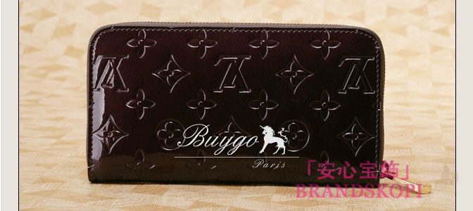 ルイヴィトン　　ヴィトン　財布　LV　ヴェルニ　ラウンドジップ長財布　ジッピーウォレット　アマラント　M93522