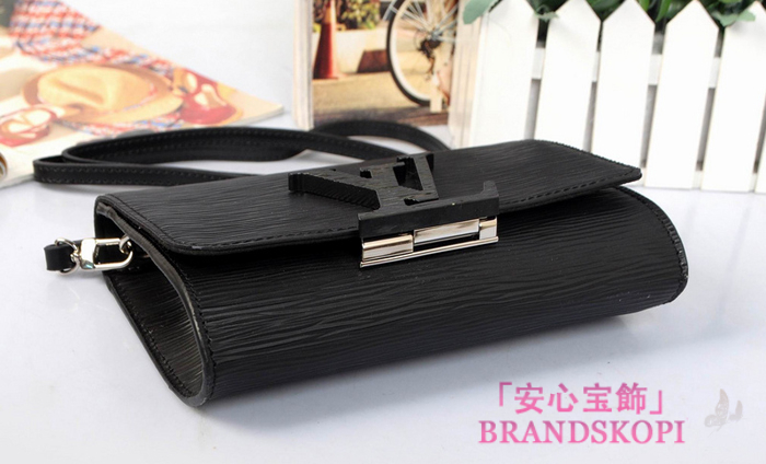 ルイヴィトン LOUIS VUITTON エピ ルイーズ ショルダー バッグ コライユ クラッチ M41105 