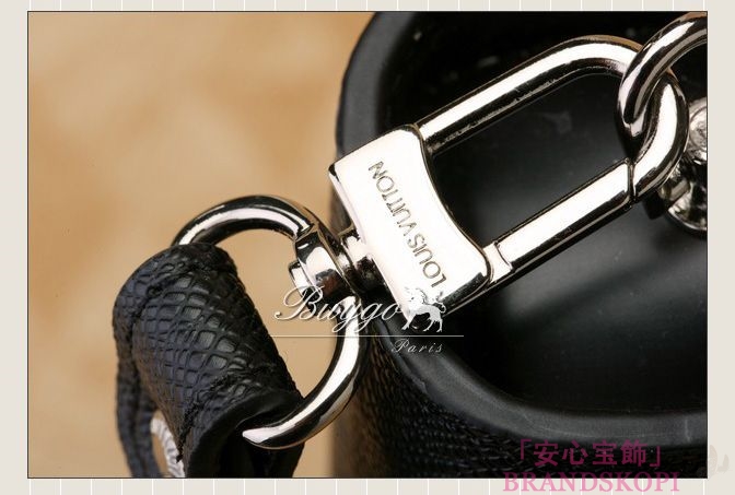 ルイヴィトン(LOUIS VUITTON) タイガ バイカル セカンドバッグ　アルドワーズ M30182