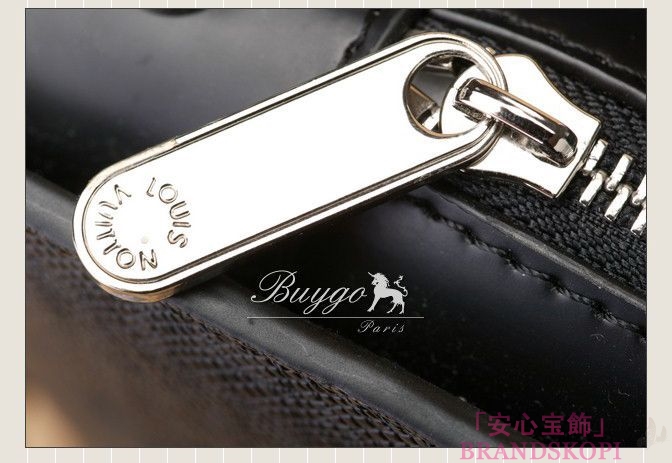 ルイヴィトン(LOUIS VUITTON) タイガ バイカル セカンドバッグ　アルドワーズ M30182