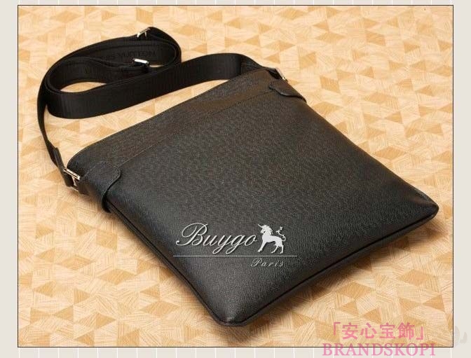 ルイヴィトン LOUIS VUITTON タイガ サシャ ショルダーバッグ グラシエ M32630