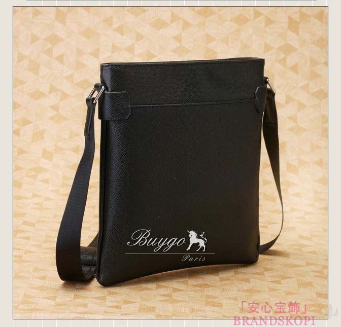 ルイヴィトン LOUIS VUITTON タイガ サシャ ショルダーバッグ グラシエ M32630