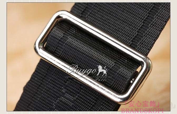 ルイヴィトン LOUIS VUITTON タイガ サシャ ショルダーバッグ グラシエ M32630