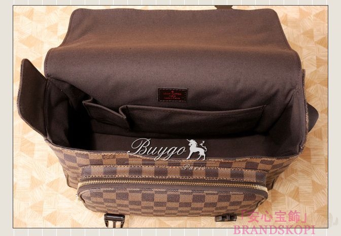 ルイ ヴィトン　ダミエ　エベヌ　メッセンジャーメルヴィル　N51125　LOUIS VUITTON