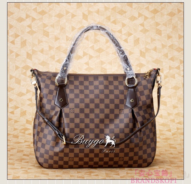 LOUIS VUITTON（ルイヴィトン）イーヴォラMM GM (N41131 N41132)