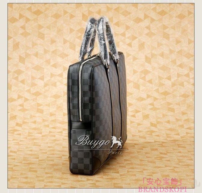 【LOUIS VUITTON/ルイヴィトン】ダミエグラフィット ポルト ドキュマンヴォワヤージュ/N41125/ブリーフ