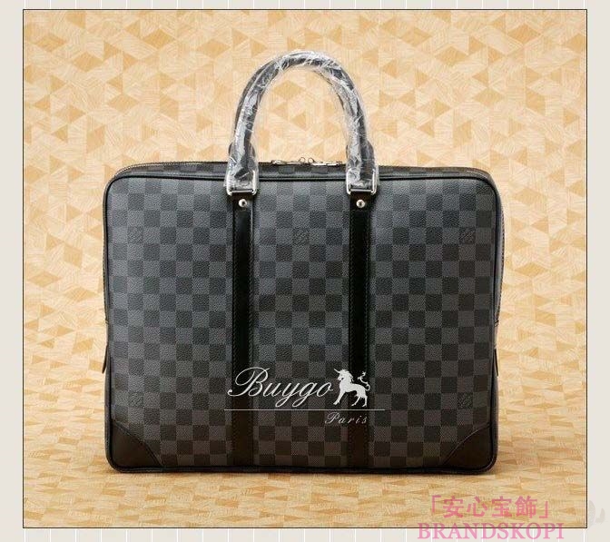 【LOUIS VUITTON/ルイヴィトン】ダミエグラフィット ポルト ドキュマンヴォワヤージュ/N41125/ブリーフ
