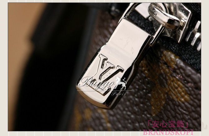 LOUIS VUITTON【ルイヴィトン】　M56715　バスMM　モノグラムマカサー　バッグ