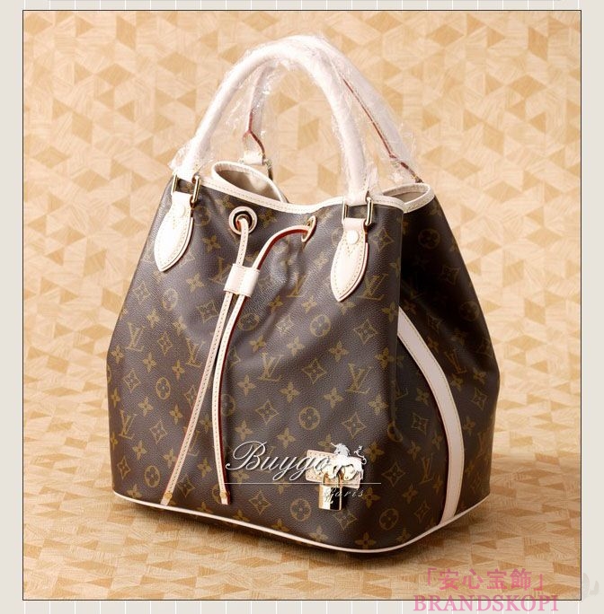 LOUIS VUITTON【ルイヴィトン】　Ｍ40372　ネオ　バッグ　モノグラム