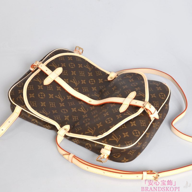 ルイヴィトン　LOUIS VUITTON　ヴィトン　LV　モノグラム　バッグ　ショルダーバッグ　ソミュール30　M42256
