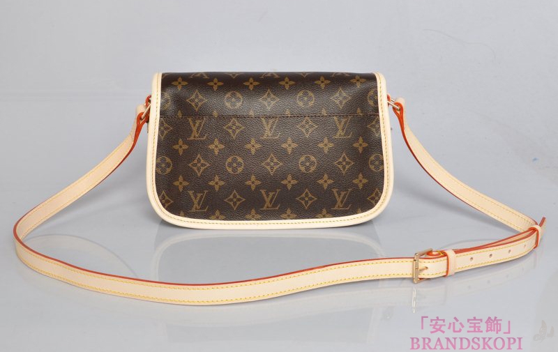 LOUISVUITTON　ルイヴィトン　モノグラム　LV　バッグ　ソローニュ　M42250