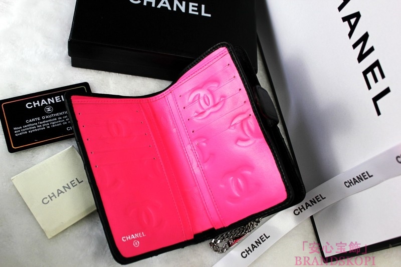 CHANEL（シャネル）ラウンド財布/カンボンライン/ブラック×ブラックエナメル（内部ピンク）/A50080