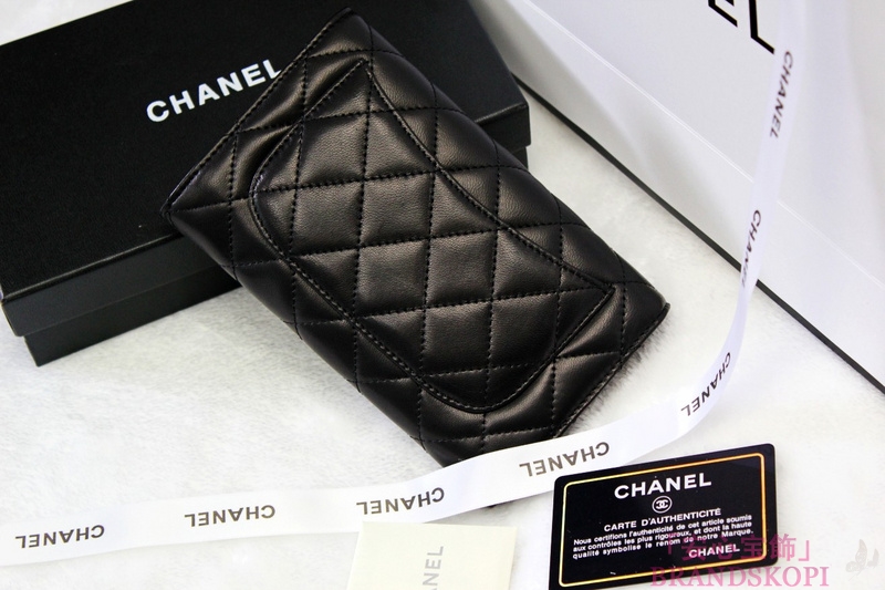 シャネル　CHANEL 長財布　3折　A31506　タイムレスクラシック　マトラッセ/ラムスキン　ブラック/ボルドー