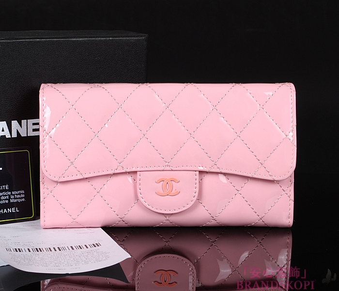 シャネル CHANEL 長財布 三つ折り ココマーク マトラッセ キルティング エナメル ピンク A31506