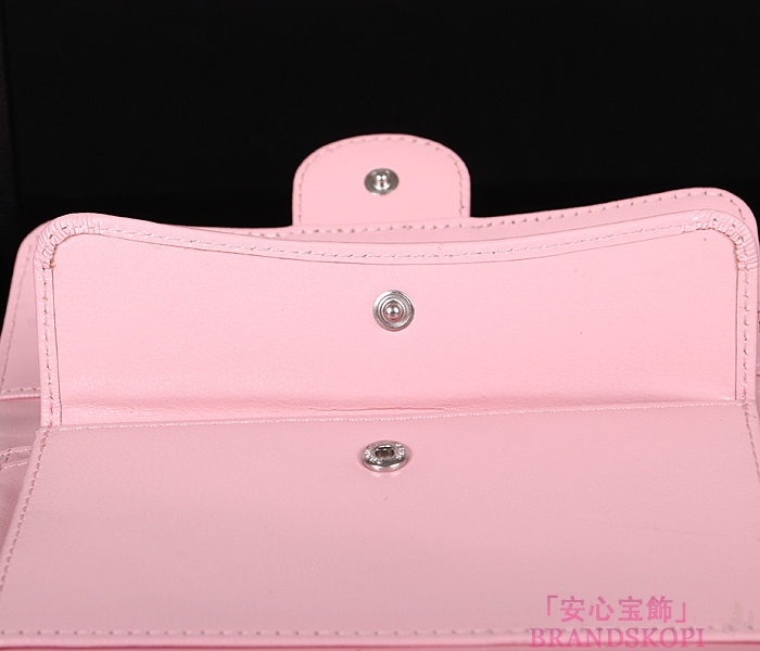 シャネル CHANEL 長財布 三つ折り ココマーク マトラッセ キルティング エナメル ピンク A31506