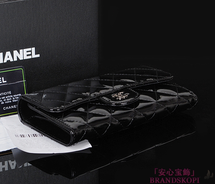 シャネル CHANEL 長財布 三つ折り ココマーク マトラッセ キルティング エナメル ブラック A31506