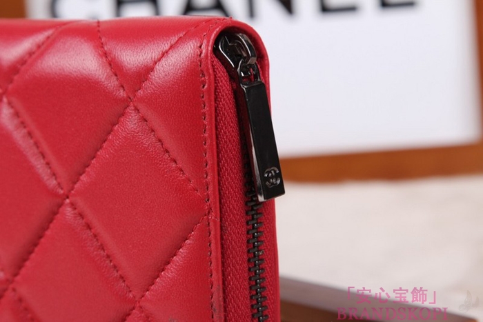 シャネル ラウンドファスナー長財布 マトラッセ ココマーク レッド シルバー金具 A68637