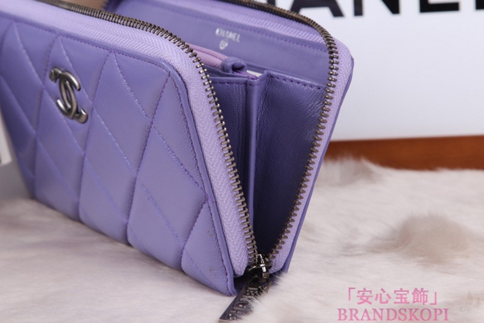 シャネル ラウンドファスナー長財布 マトラッセ ココマーク ライラック シルバー金具 A68637