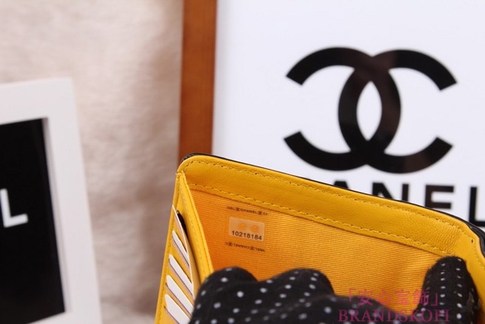 シャネル CHANEL カメリアエンボス 財布 二つ折り ブラック*イエロー A50087