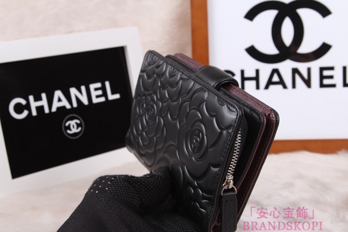 シャネル CHANEL カメリアエンボス 財布 二つ折り ブラック*クラレット A50087