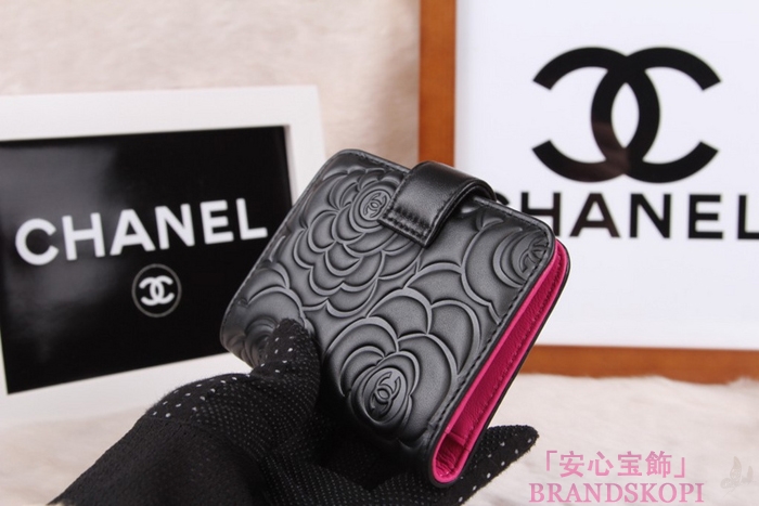 シャネル CHANEL カメリアエンボス 二つ折財布 ブラック*ローズ A50089