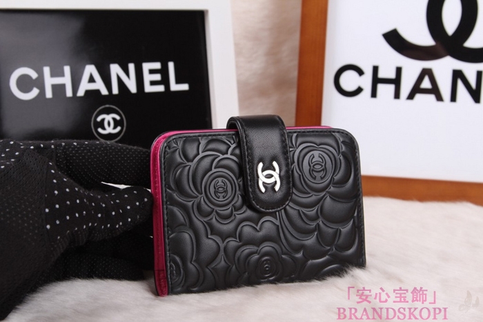 シャネル CHANEL カメリアエンボス 二つ折財布 ブラック*ローズ A50089