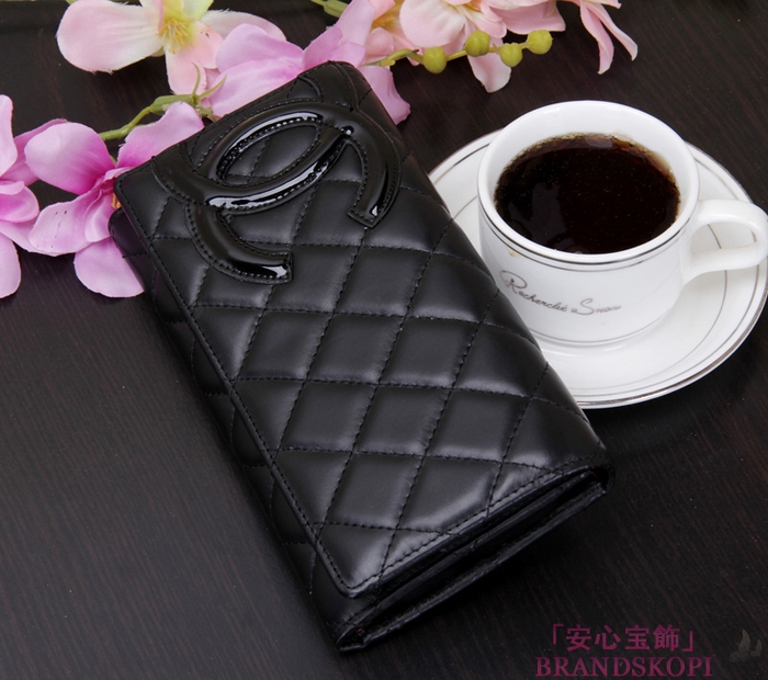 シャネル CHANEL 長財布 二つ折り カンボンライン レザー ココマーク キルティングA46645m/A46645n