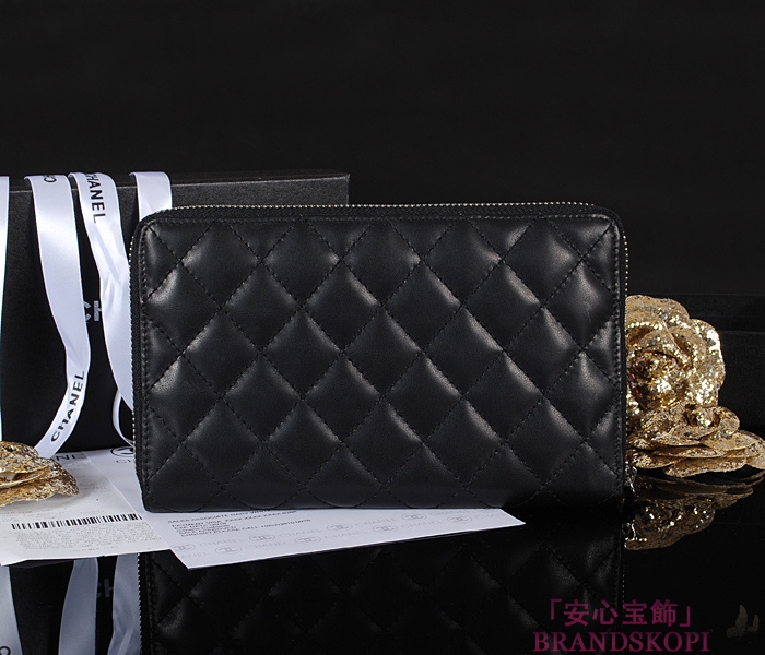 CHANEL（シャネル）ラムスキン マトラッセ ラウンド長財布 A48982 ブラック