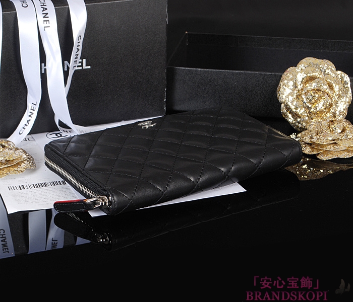 CHANEL（シャネル）ラムスキン マトラッセ ラウンド長財布 A48982 ブラック