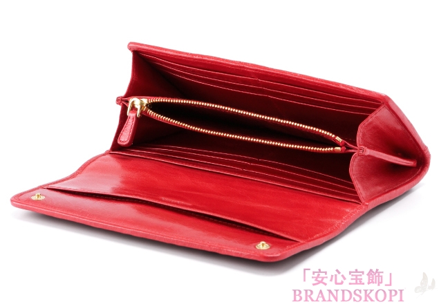 ミュウ ミュウ　2013年春夏新作MATELASSE LUX二つ折り 長財布 5M1109 QI9 F0D17