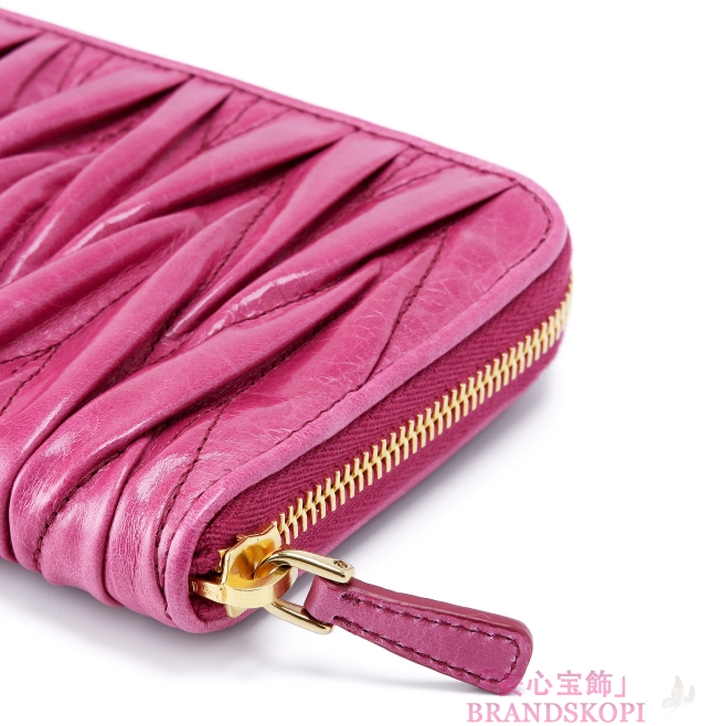 ミュウ ミュウ　2013年春夏新作MATELASSE LUXラウンドファスナー 長財布 5M0506 QI9 F0505