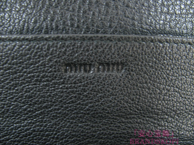 miu miu（ミュウミュウ）ＺＩＰ長財布(MI5M1109)