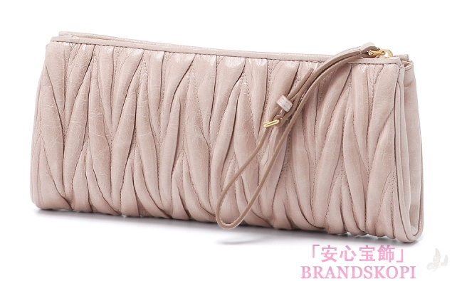 ミュウ ミュウ　2013年春夏新作MATELASSE LUXストラップ付 ポーチ5N1455 QI9 F0236 