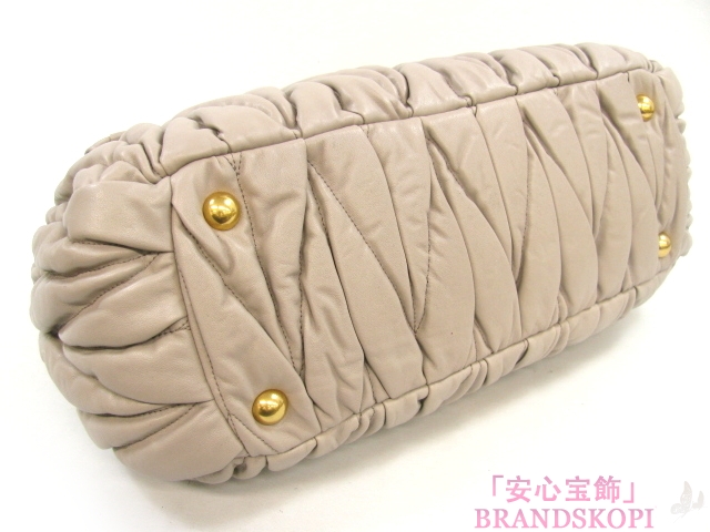 miu miu（ミュウミュウ） 2wayショルダーバッグ グレー RN0666