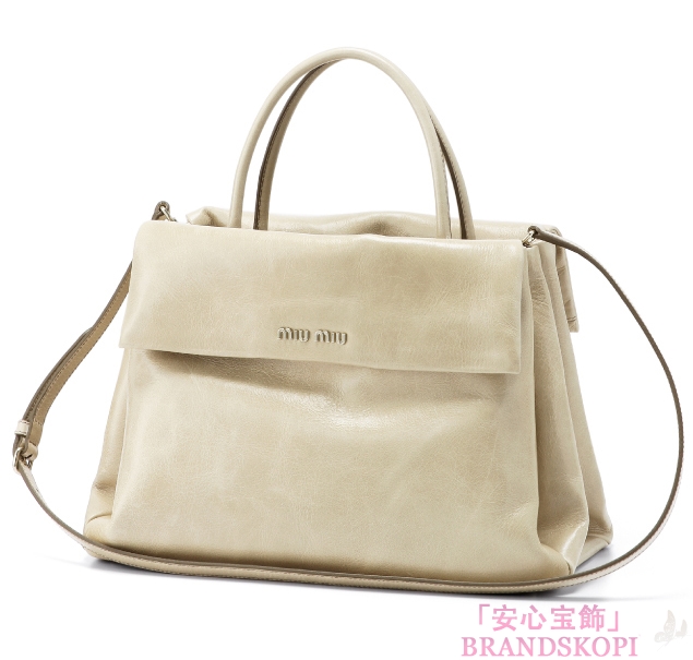 ミュウ ミュウ 2013年春夏新作VITELLO SHINEショルダー付 ハンドバッグ RN0920 US0 F0482 ミュウ ミュウ 2013年春夏新作VITELLO SHINEショルダー付 ハンドバッグ RN0920 US0 F0482