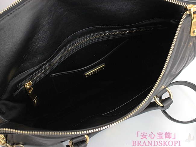 ミュウミュウ(miumiu) - RN0827SOFT.CALF NERO天F金具ポケ付き