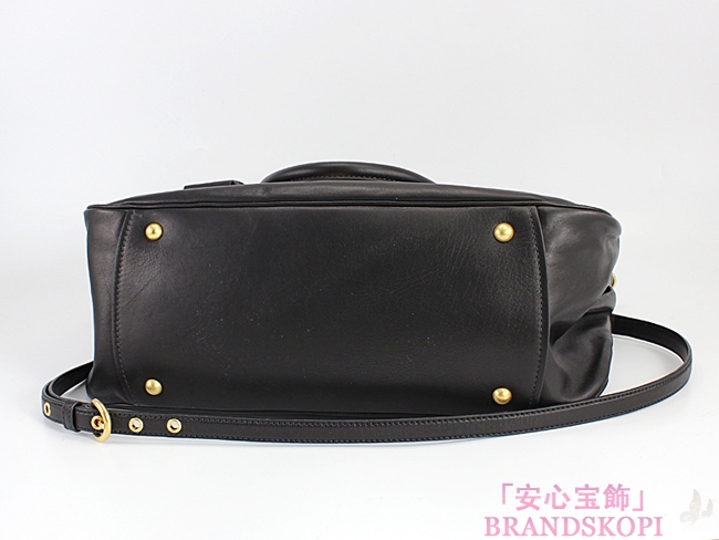 ミュウミュウ(miumiu) - RN0827SOFT.CALF NERO天F金具ポケ付き