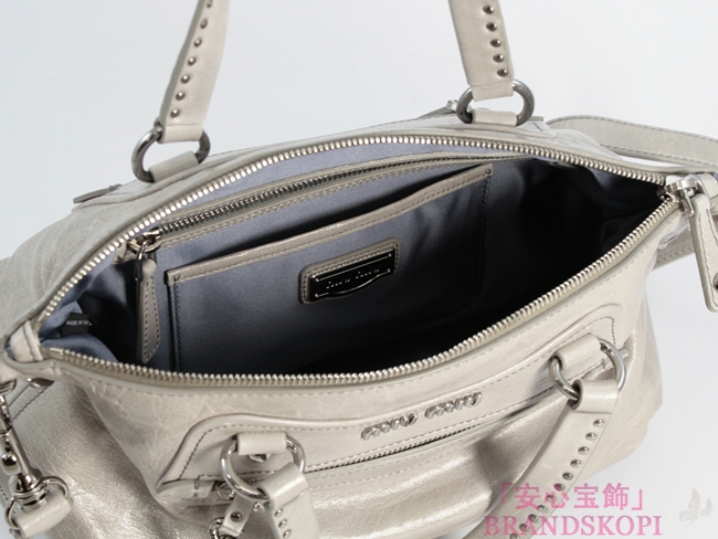 ミュウミュウ(miumiu) - RN0728VIT SHI NUB 31天Fチャーム付SD小