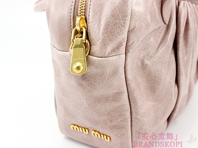 ミュウミュウ(miumiu) - RL0048VI LUX MUGHETボックス型ハンドバッグSD付き