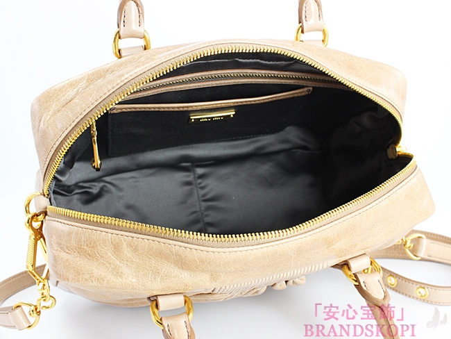 ミュウミュウ(miumiu) - RL0048VI LUX CAMMEOボックス型ハンドバッグSD付き